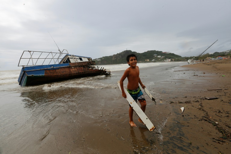 Nate toca tierra por segunda vez en la costa sur de EEUU tras Centroamérica