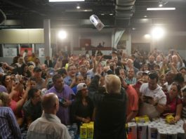 Trump advierte a Puerto Rico que la ayuda federal no será eterna