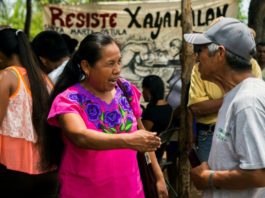 Una mujer indígena se registra para postularse a la presidencia de México