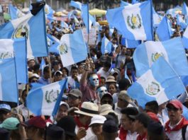 Una protesta en Guatemala insiste en la renuncia del presidente Morales