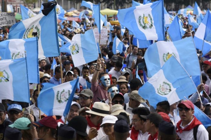 Una protesta en Guatemala insiste en la renuncia del presidente Morales