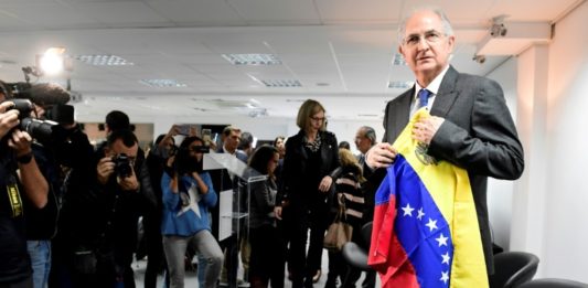 Prepárate Maduro, advierte el opositor venezolano Ledezma desde Madrid