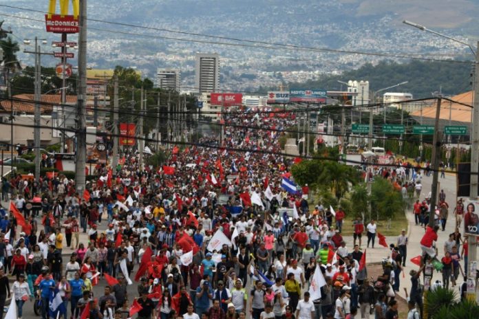 Honduras concluye escrutinio de votos con ventaja para Hernández