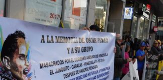 Manifiestan por la violación de los derechos humanos de su país