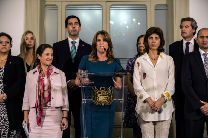 Grupo de Lima pide nuevo calendario electoral y 'corredor humanitario' en Venezuela