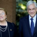 Bachelet entrega a Piñera el poder de un Chile marcado por sus reformas / AFP