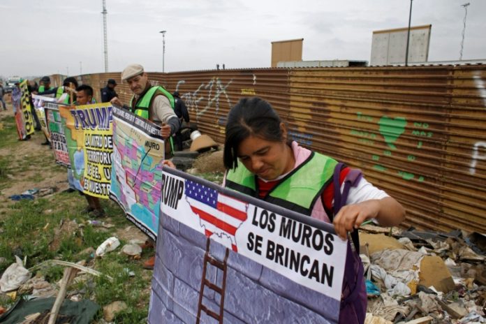 Burlar el nuevo muro de Trump en la frontera México-EEUU