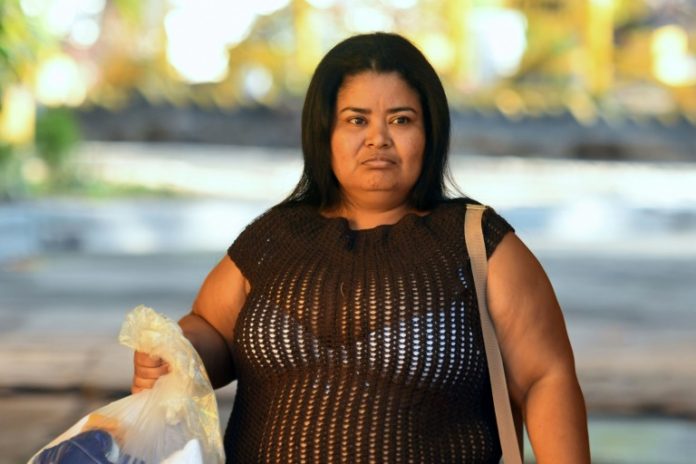 Conmutan pena a una salvadoreña tras 15 años presa por ley antiaborto / AFP