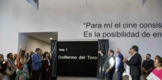 De vuelta a casa, Del Toro celebra a México y anuncia beca y exhibición / AFP