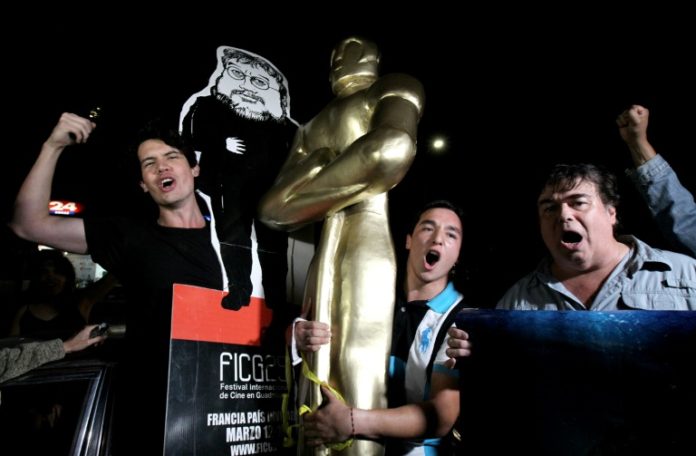 Guadalajara, cuna de Guillermo del Toro, celebra los Óscar para su hijo pródigo / AFP
