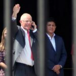 Kuczynski renuncia a la presidencia de Perú