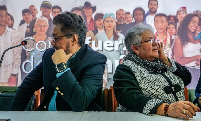 La exguerrilla FARC se retira de la carrera presidencial en Colombia / AFP