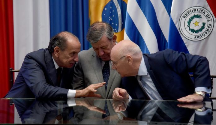 Mercosur inicia negociación para un acuerdo de libre comercio con Canadá / AFP