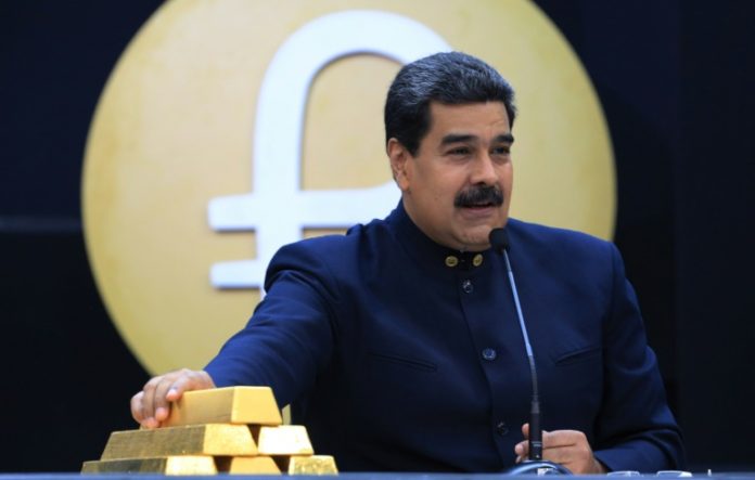 Panamá incluye a presidente Maduro en lista de riesgo por blanqueo de capitales