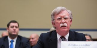 Trump despierta temores de guerra con la elección de Bolton y Pompeo