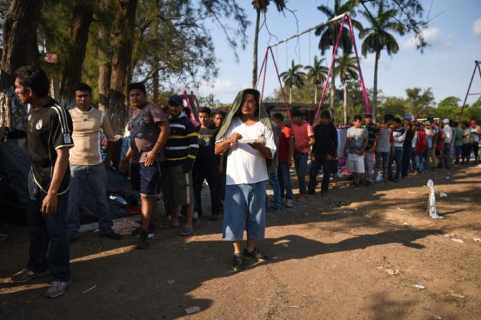 Caravana Viacrucis migrante renuncia a llegar a la frontera con EEUU