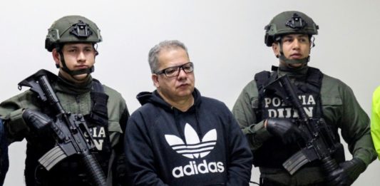 Colombia extradita a EEUU a prominente exparamilitar y jefe del narco / AFP