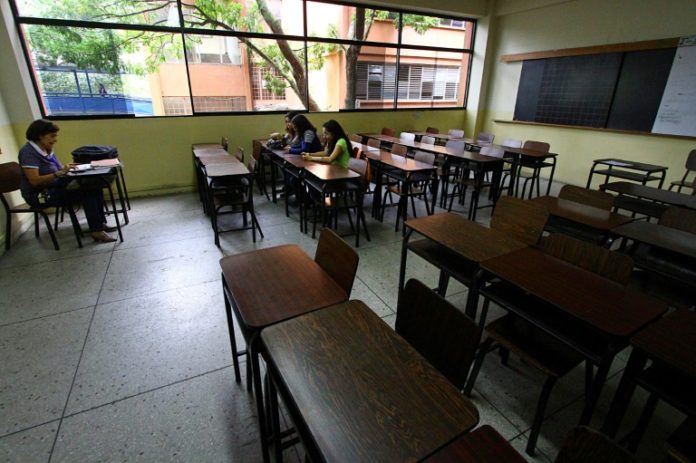 La crisis económica paraliza universidades venezolanas