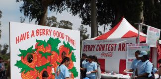 35th Festival de las Fresas de California en familias