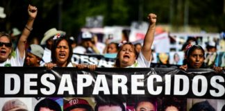 Madres mexicanas marchan para exigir localización de sus hijos desaparecidos