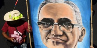 Monseñor Oscar Romero y Pablo VI serán canonizados el 14 de octubre en Roma / AFP