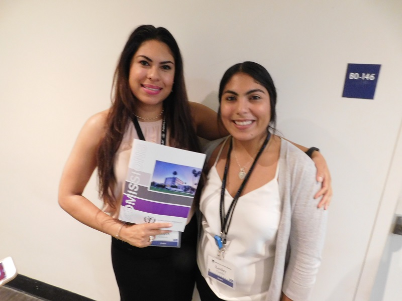 Sueño de ejerce como dentista en Estados Unidos - Liseette Correa y Lesley Carrillo a la derecha