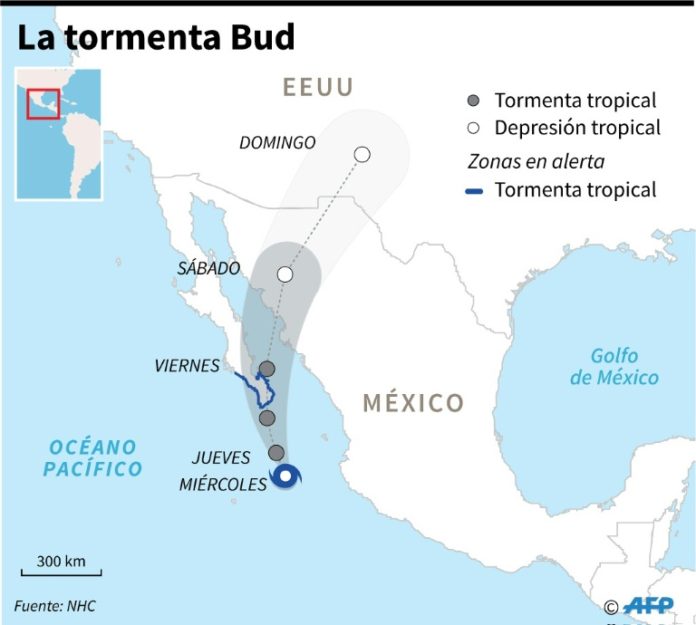 Declaran alerta naranja en zona turística de México ante tormenta tropical Bud