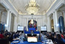 La OEA endurece el tono hacia Venezuela con posible suspensión