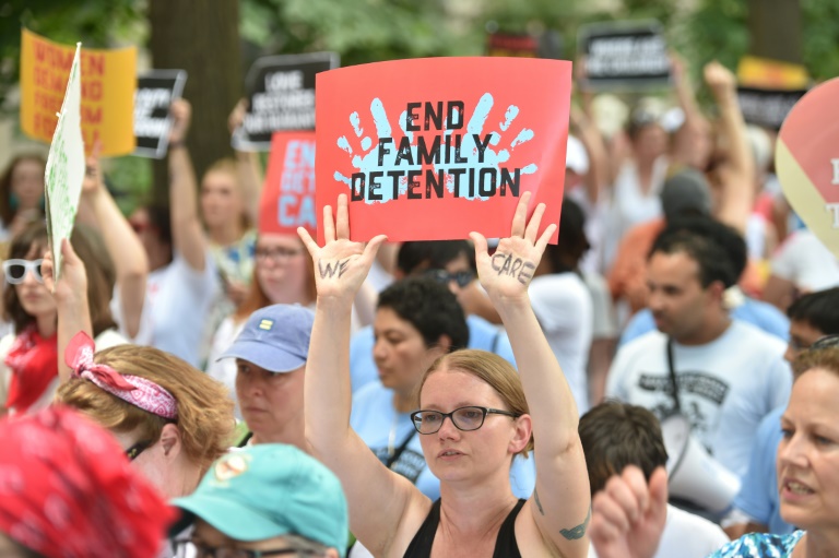 La OEA rechazó 'enérgicamente' separación de familias inmigrantes en EEUU