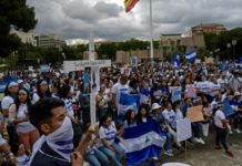 Nicaragua sigue en su espiral de violencia a la espera de iniciar un diálogo
