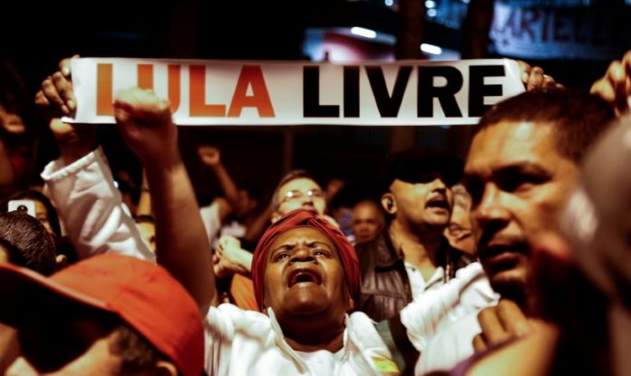 Lula se queda en la prisión, pero vuelve a centrar los focos en Brasil