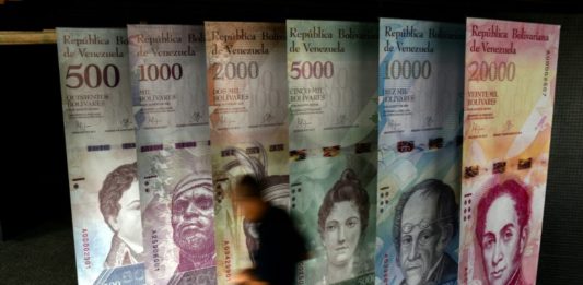 Maduro promete la 'recuperación económica' eliminando cinco ceros a la moneda