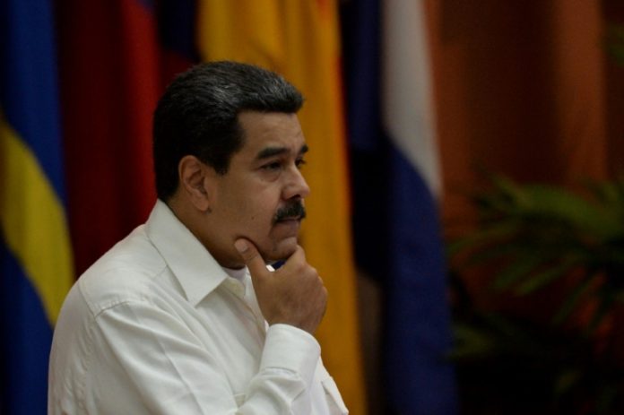 Maduro regulará la venta de gasolina venezolana, la más barata del mundo