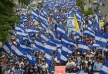 Miles de nicaragüenses marchan a favor y en contra del gobierno