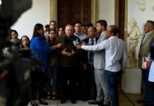 Oficialismo planea revocar a diputados opositores en Venezuela