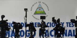 Periodistas nicaragüenses protestan por agresión gubernamental