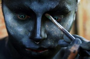 Uýra Sodoma, la drag queen amazónica comprometida con la selva - maquillaje