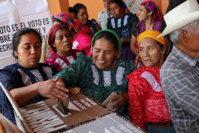 Violencia tiñe comicios en México, en los que López Obrador es favorito