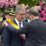 Duque llega al poder en Colombia con la mira puesta en política de paz y Maduro