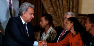 Ecuador exige pasaporte a venezolanos y Defensoría del Pueblo se opone