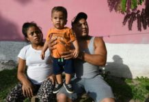Familias hondureñas separadas por 'tolerancia cero' temen secuelas de por vida