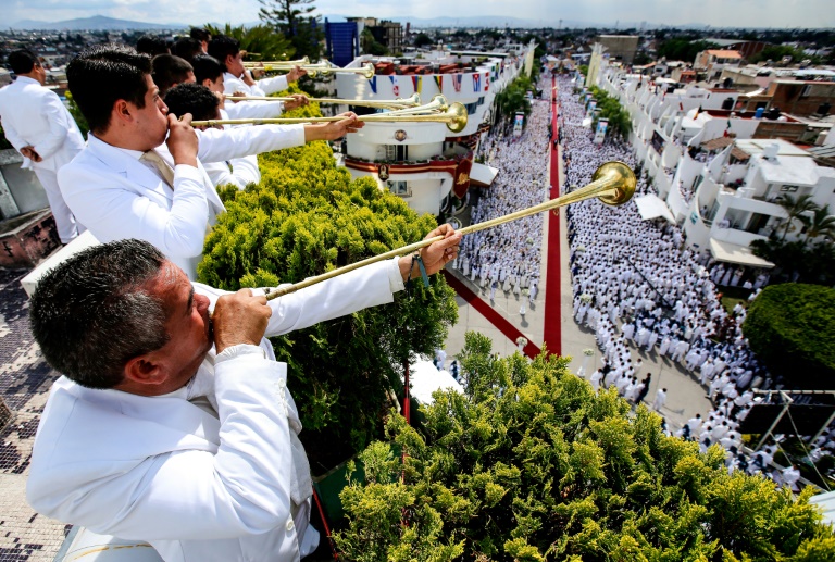 Iglesia pentecostal celebra 'Santa Cena' masiva en México