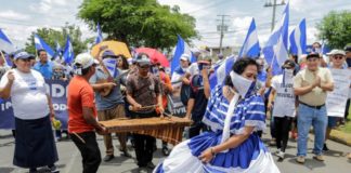 Miles de nicaragüenses desafían la ley de Ortega y piden su dimisión