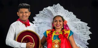 Oaxaca, en el sur de México, baila para olvidar los sismos