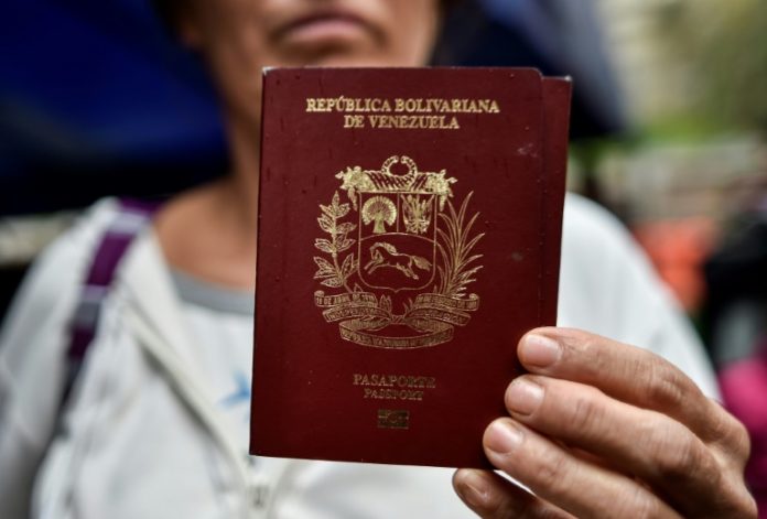 Perú pedirá pasaporte a venezolanos por migrar con cédulas falsas
