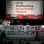 Presidente electo de México se acerca a víctimas para pacificar al país