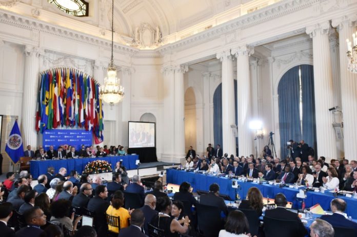 Seis países de la OEA quieren denunciar en bloque a Maduro ante la CPI