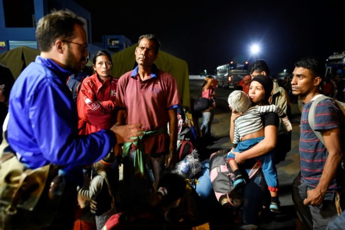 América Latina intenta concertar un trato común al éxodo de venezolanos