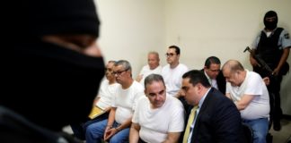 Expresidente salvadoreño Saca condenado a 10 años de cárcel por corrupción