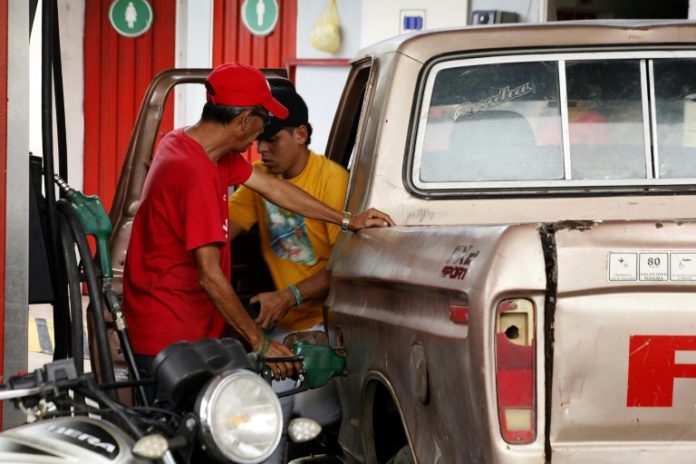 Incertidumbre marca lanzamiento de nuevo sistema de cobro de gasolina en Venezuela